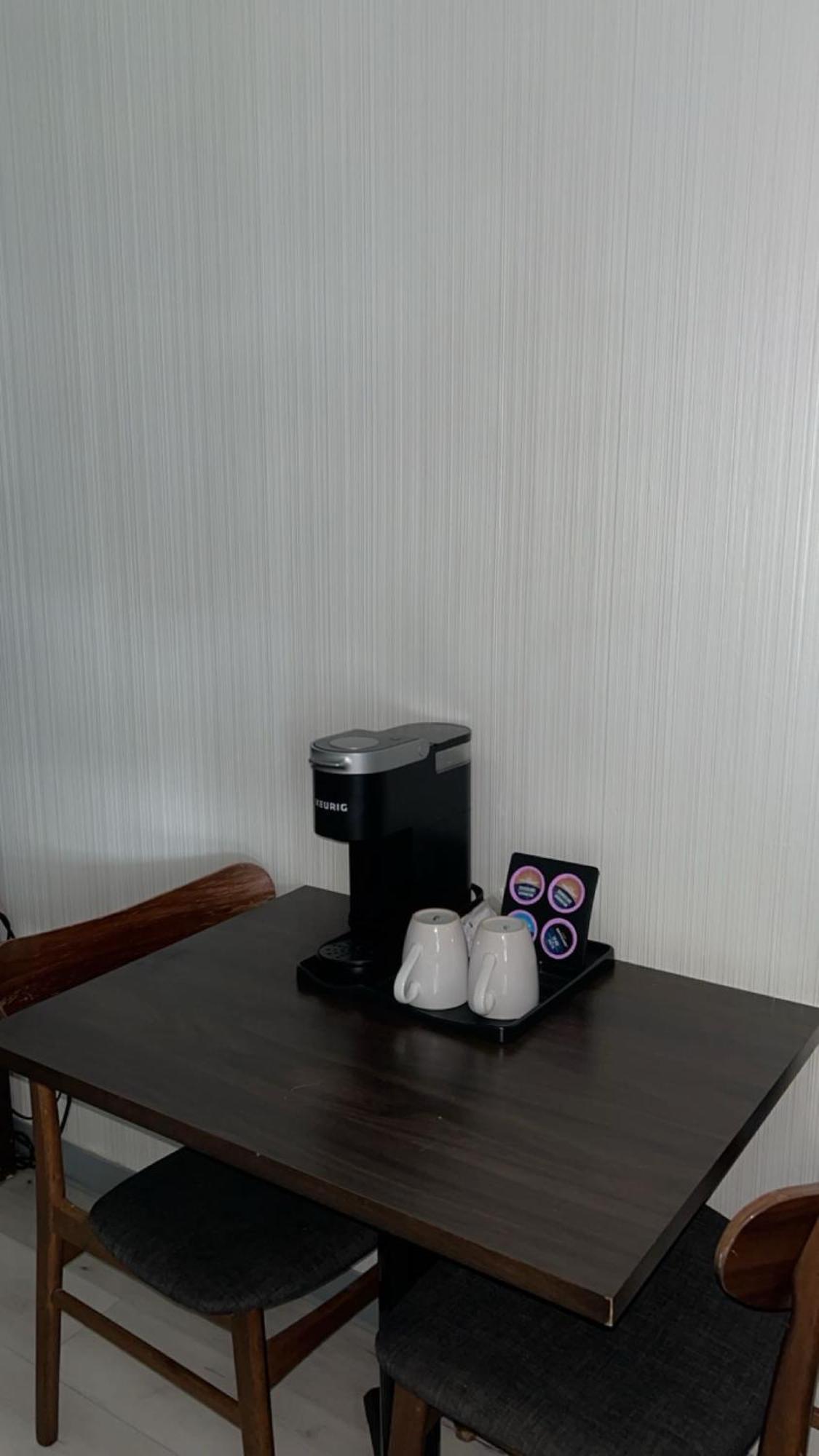Hotel Newstar مونتريال المظهر الخارجي الصورة